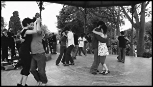 Images Dated 29th April 2006: Dancing in the park Barcelona