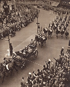 Images Dated 28th April 2011: Danish royal visitors leaving Victoria Station