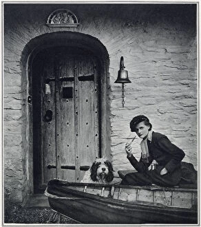 Cornish Collection: Daphne du Maurier in Fowey