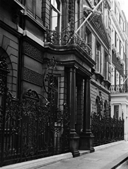 Images Dated 23rd August 2011: Dartmouth House