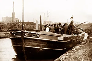 Day trip on the Leeds and Liverpool Canal in 1901