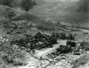Images Dated 8th December 2011: Dead American troops, western front, WW1