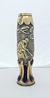 Images Dated 9th February 2013: Decorated 75mm shell case with a fluted bottom