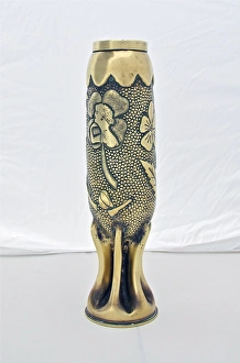 Images Dated 9th February 2013: Decorated 75mm shell case with a fluted bottom