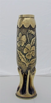 Images Dated 9th February 2013: Decorated 75mm shell case with a fluted bottom