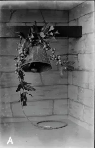 Craftsmanship Prints: Decorative Bell with Holly