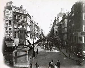 Images Dated 10th September 2020: Deep shadows in Cheapside, City of London. Date: circa 1900