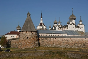 Images Dated 14th September 2010: Defence towers of the Solovetsky Kremlin