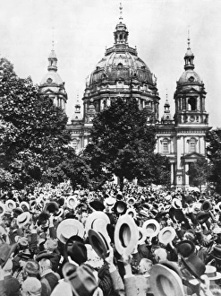 Demonstration in Berlin, Germany, beginning of WW1 Demonstration in Berlin, Germany, beginning of WW1