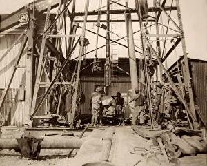Industry Gallery: Derrick Floor of an oil rig, Iran