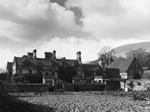 Images Dated 29th March 2011: Derwent Hall