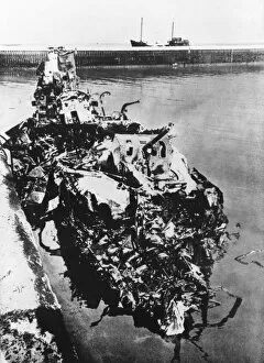 Destroyed warship WWII