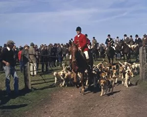 Images Dated 10th April 2017: Devon and Somerset huntsmen and staghounds