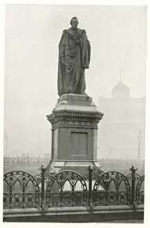 Beaconsfield Prints: Disraeli statue, Parliament Square, London