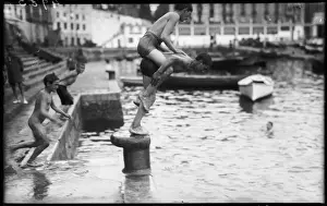 Dive Bombing in Biarritz