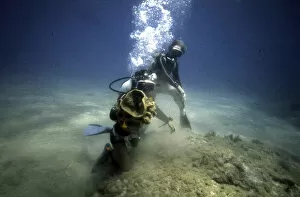 Images Dated 11th September 2015: Divers on the seabed off the coast of Malta