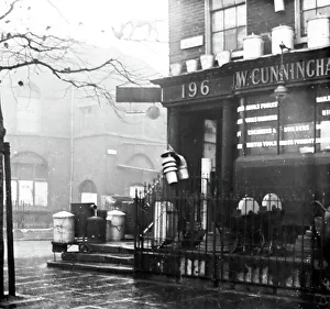 Blackfriars Prints: The Dog and Porringer Inn, Blackfriars Road, London