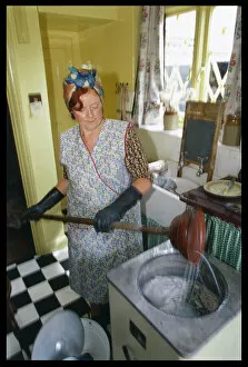 House Wife Gallery: Doing Laundry 1940S