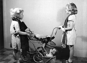 Prams Gallery: TWO DOLLS PRAMS