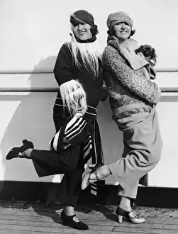Dolly Sisters arrive in New York