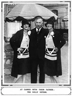 Images Dated 8th April 2017: The Dolly Sisters at Cannes, French Riviera