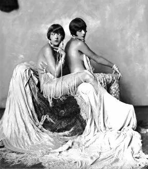 Images Dated 9th February 2011: The Dolly Sisters, New York