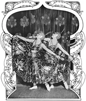 The Dolly Sisters in Oh Les Belles Filles, Paris