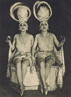Ambassadeurs Gallery: The Dolly Sisters in Paris Sans Voile, Ambassadeurs Theatre, Paris, 1923 Date: 1923