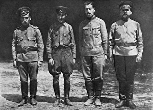 Images Dated 11th May 2017: Donald Thompson and medical orderlies, Russia, WW1