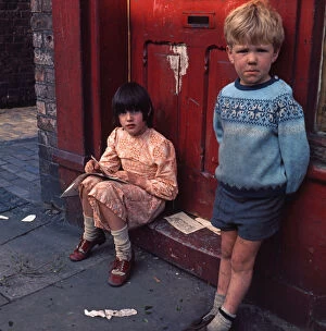 Images Dated 12th April 2017: Doorstep Artist 2.. Light Pipe Hall Road, Stockton 1970s