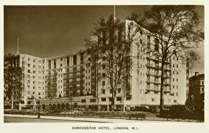 Images Dated 9th August 2011: Dorchester Hotel, Park Lane, London W1
