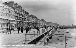 Double Deck Parade, Hastings