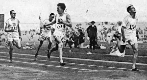 Lowe Prints: Douglas Lowe winning 800m Olympic final in 1924