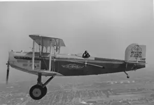 Douglas M-2 -Western, flying