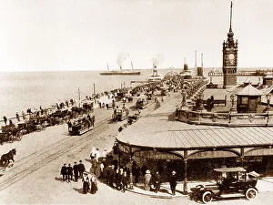 Arcade Prints: Douglas - Victoria Pier and Arcade - Isle of Man