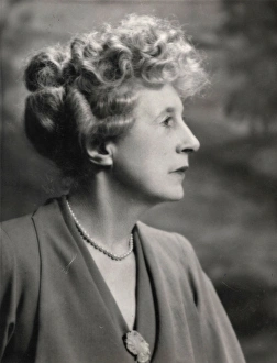 Images Dated 23rd December 2016: Dowager Lady Swaythling