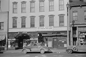 Down Town Prints: Downtown street, Saint Louis, Missouri