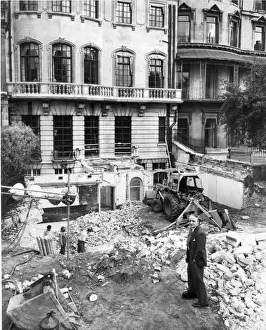 Dr Ballantyne and the excavations for the lecture theatre