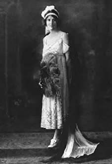 Campaigner Prints: Dr Marie Stopes presented at Court