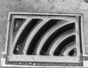 Images Dated 3rd June 2011: Drainage Grid
