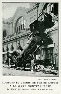 New Images from the Grenville Collins Collection Gallery: Dramatic Rail Accident at Gare Montparnasse, France