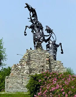 Agony Collection: Dramatic War Horses Statue, Agony, near Vlamertinge