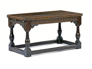 Images Dated 27th March 2018: Table