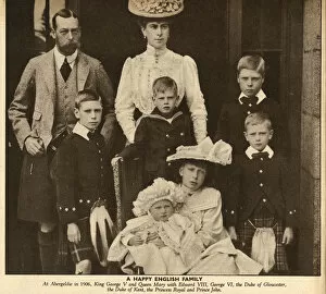 Abergeldie Gallery: Duke and Duchess of York with their six children