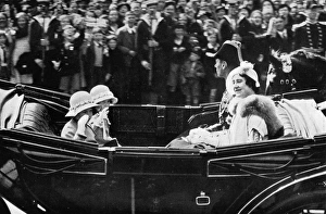 Images Dated 8th July 2011: The Duke and Duchess of York and their daughters