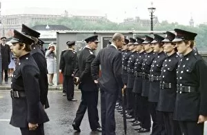Images Dated 31st May 1977: Duke of Edinburgh inspecting firefighters