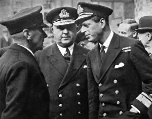 Images Dated 14th March 2012: Duke of Kent tours naval shipyards, 1939