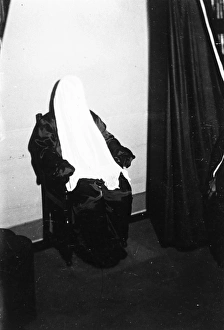 Harry Price Library Gallery: Duncan Ectoplasm 3