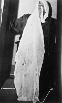 Mediumship Gallery: Duncan Ectoplasm