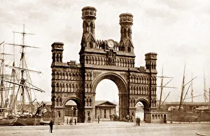 Dundee Royal Arch early 1900s